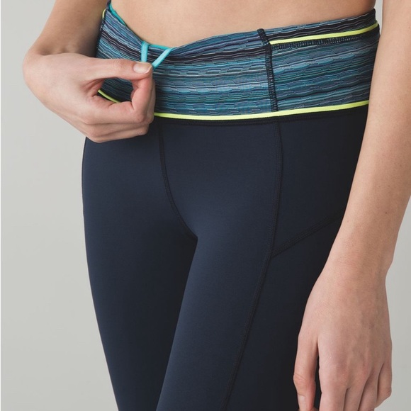 Lululemon Pace Queen Tight *Full-On Luxtreme Navy reflective 4 - Picture 4 of 8